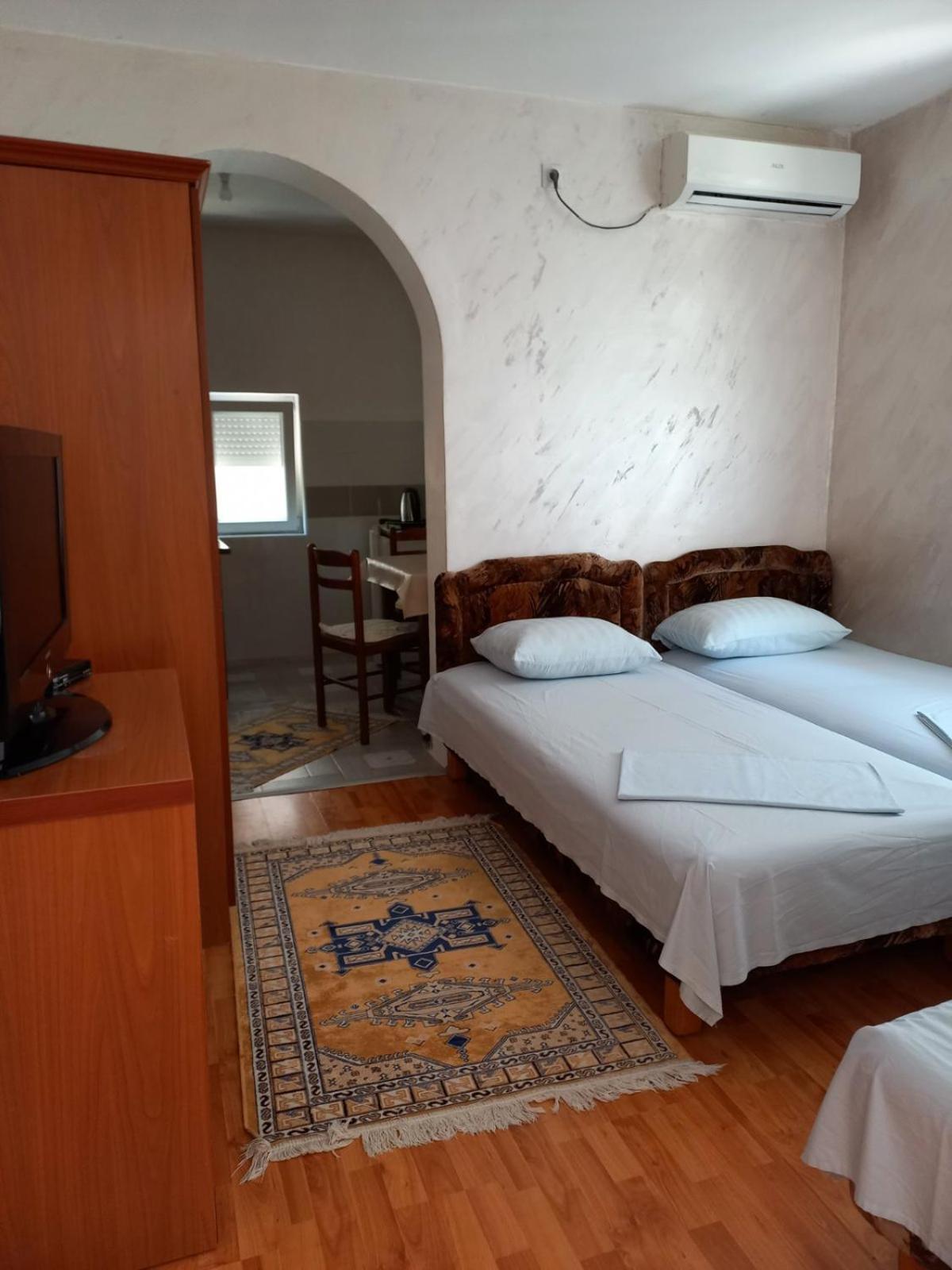 Apartmani Palma Sutomore Exteriör bild