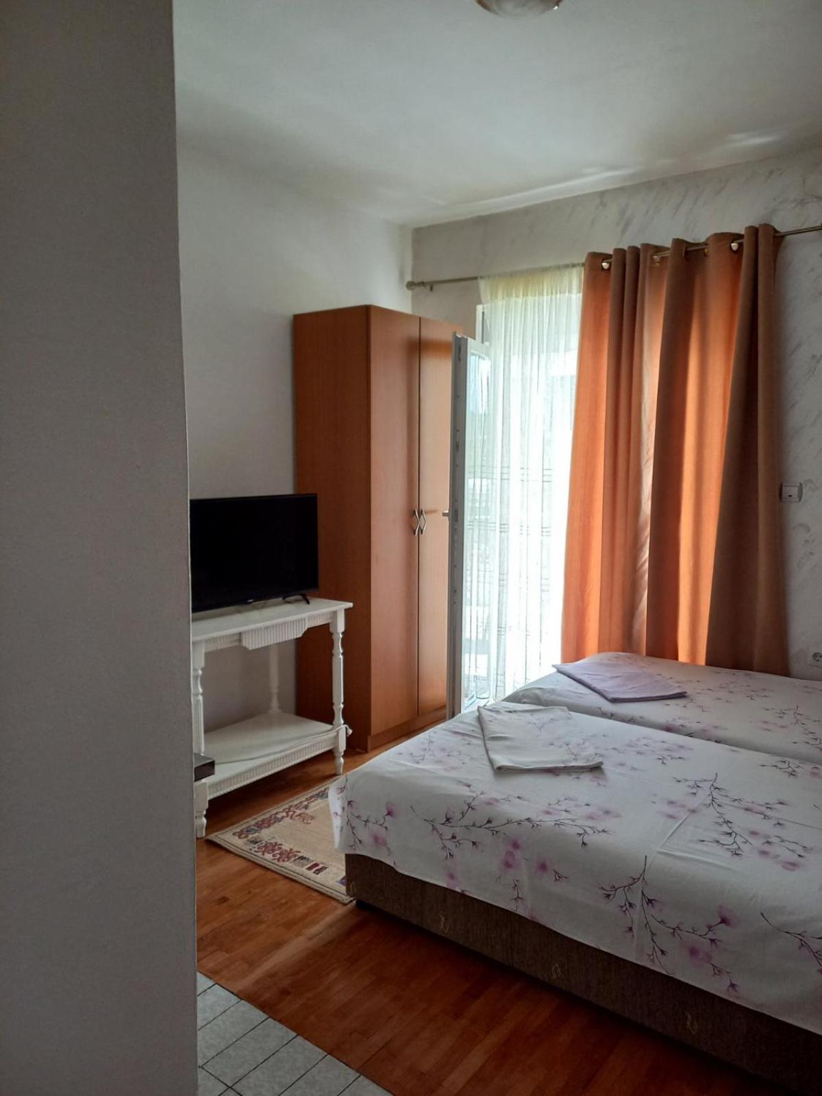 Apartmani Palma Sutomore Exteriör bild
