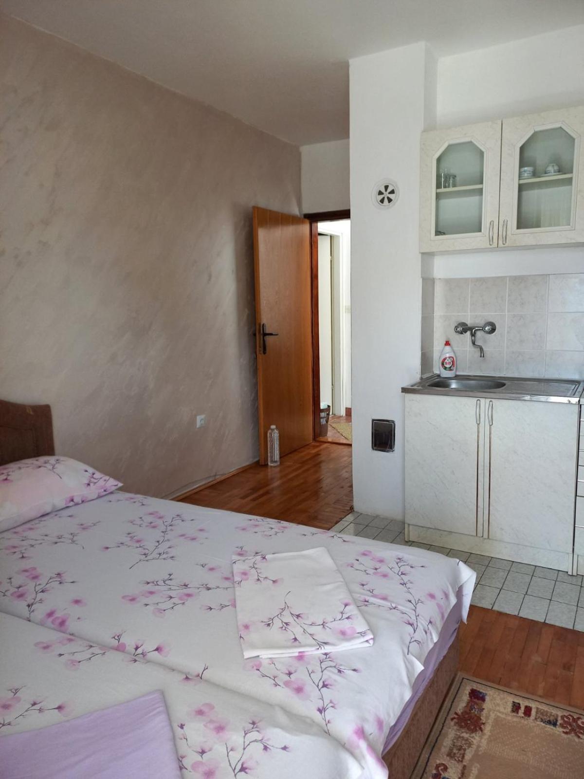 Apartmani Palma Sutomore Exteriör bild