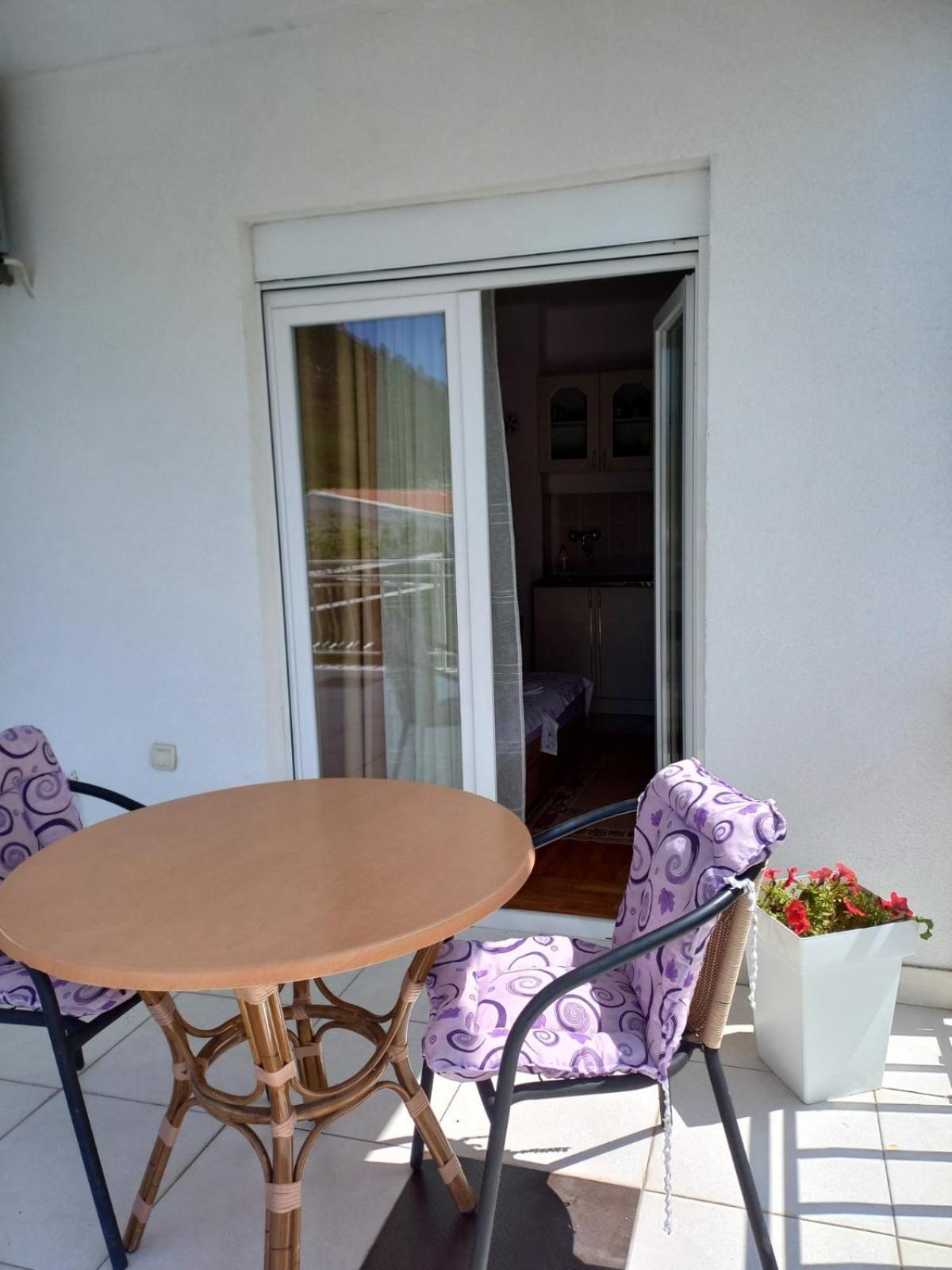 Apartmani Palma Sutomore Exteriör bild